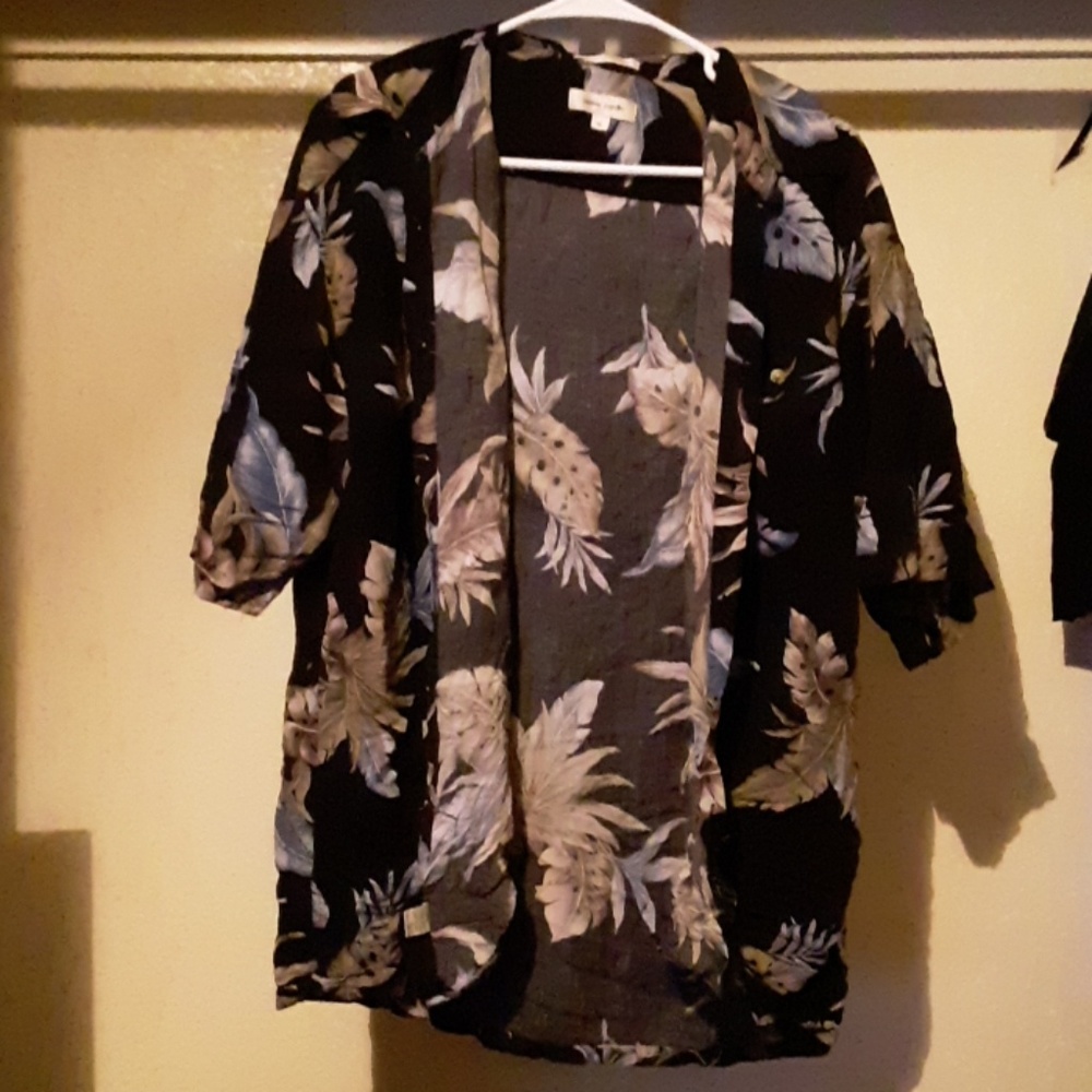 Hawaiian button up shirt